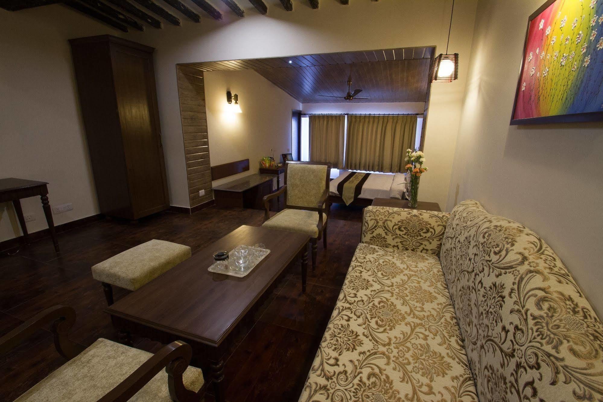 One Earth Royale Boutique Hotel Mussoorie Ngoại thất bức ảnh